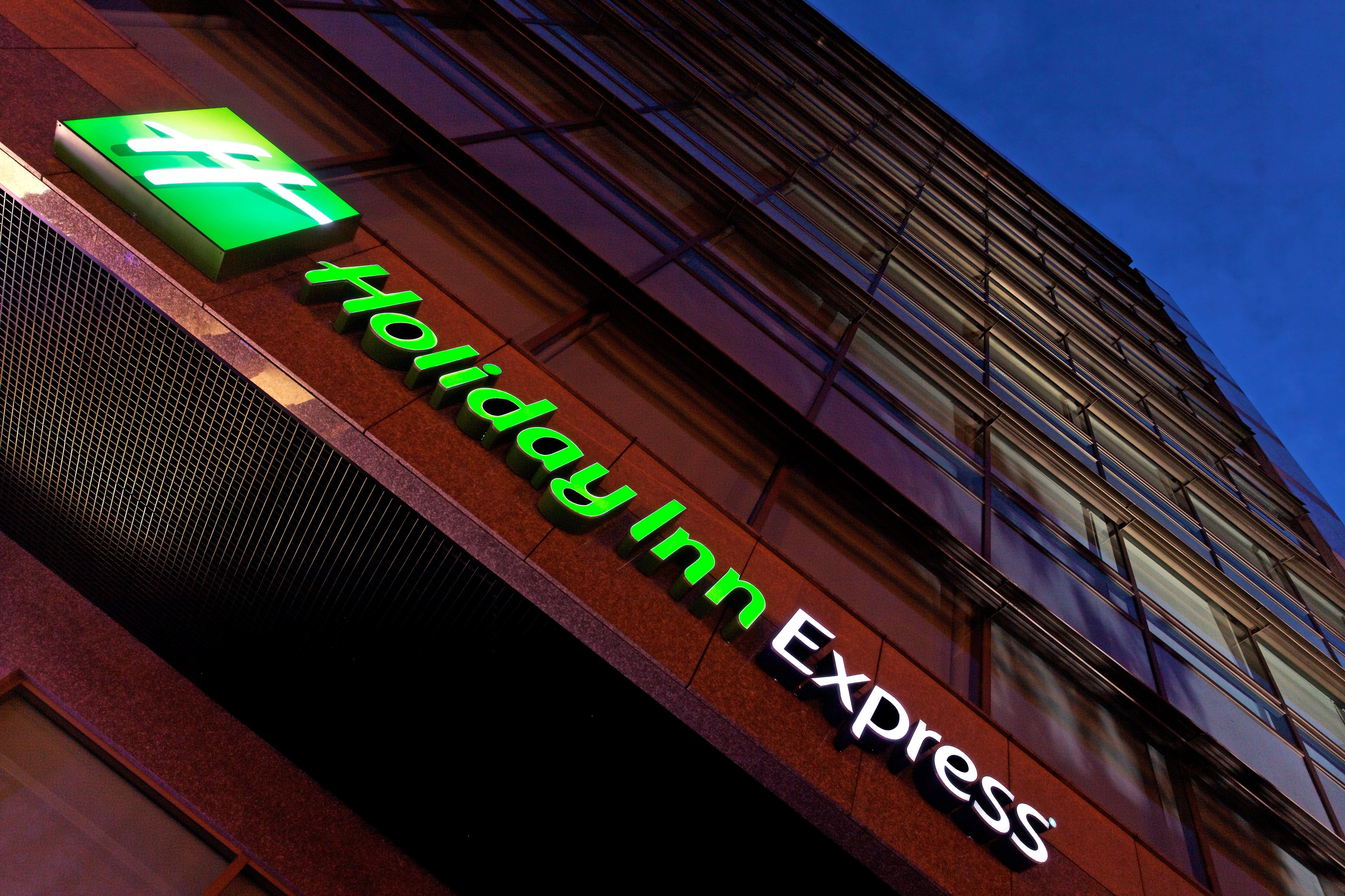 Holiday Inn Express Bogota - Parque La 93 By Ihg Kültér fotó