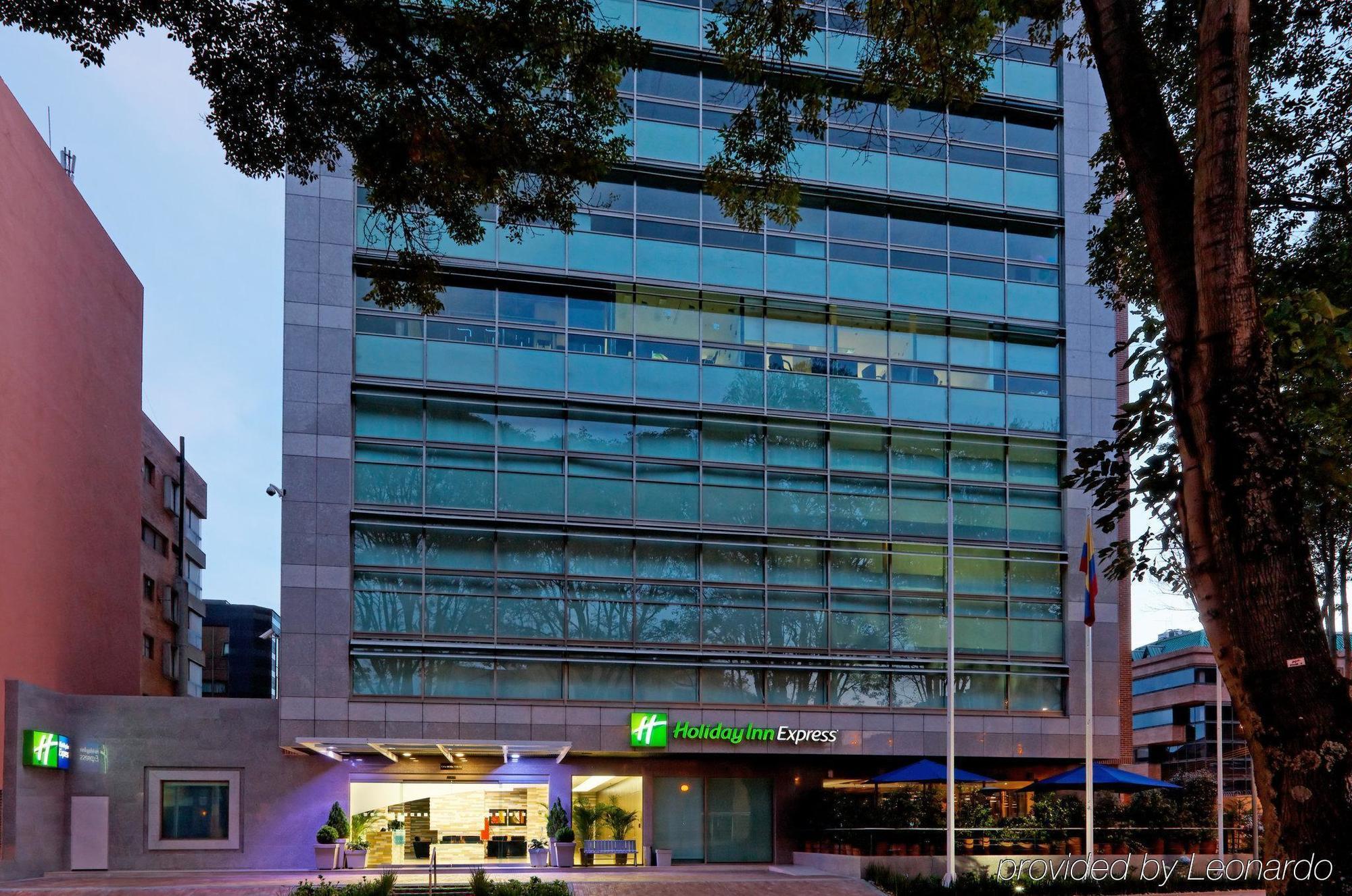 Holiday Inn Express Bogota - Parque La 93 By Ihg Kültér fotó
