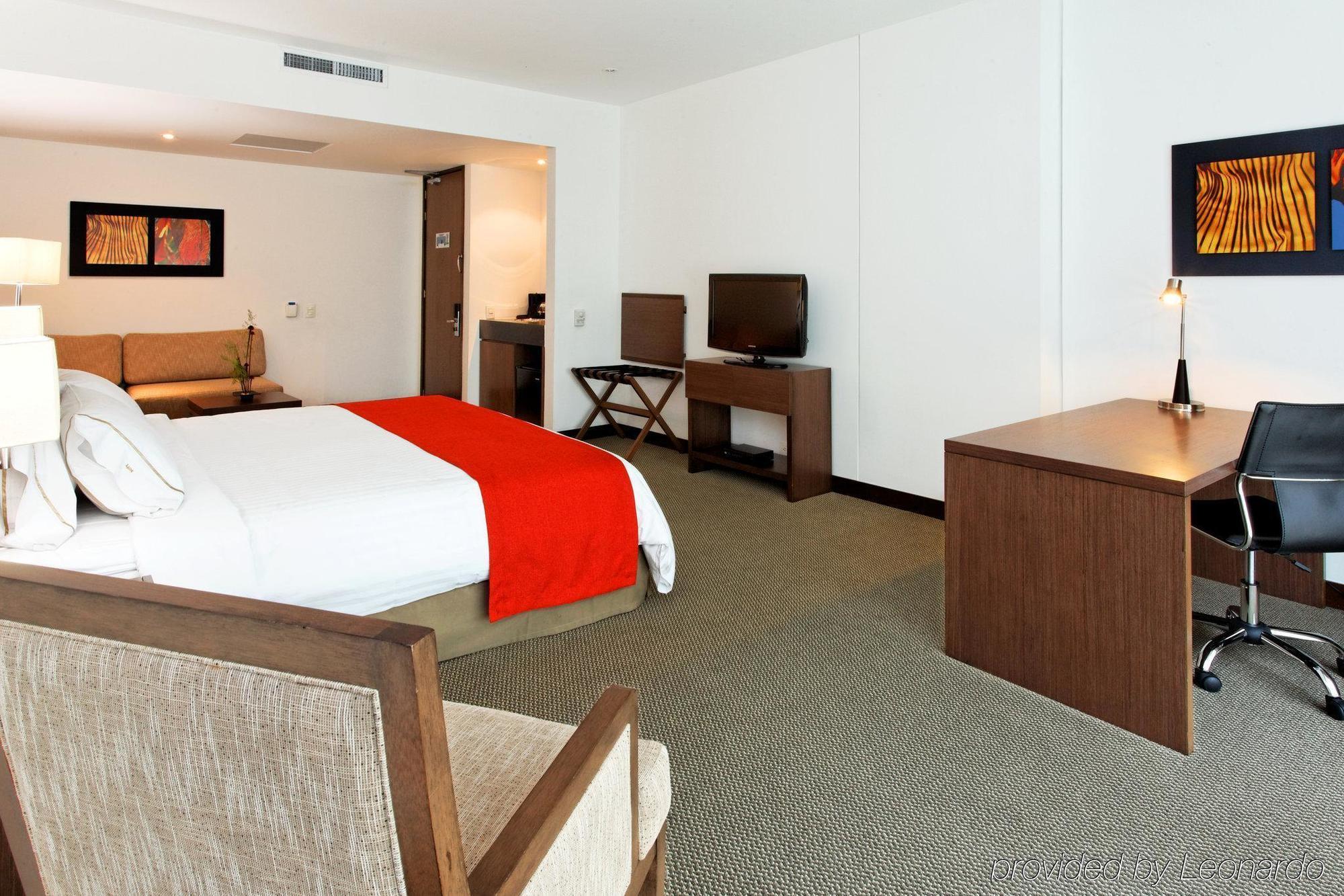 Holiday Inn Express Bogota - Parque La 93 By Ihg Kültér fotó