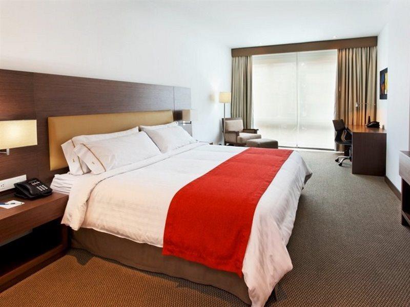 Holiday Inn Express Bogota - Parque La 93 By Ihg Kültér fotó