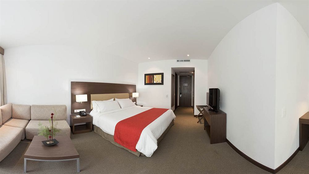 Holiday Inn Express Bogota - Parque La 93 By Ihg Kültér fotó